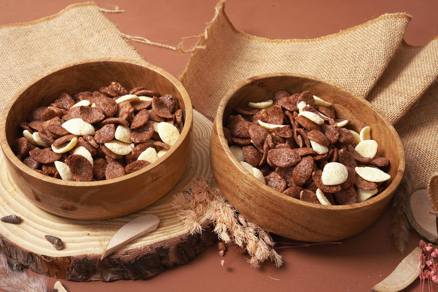 Elegant Wooden Bowl – Rustic & Eco-Friendly Tableware